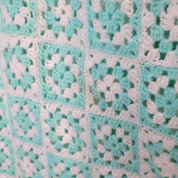 Vintage Mint and White Crochet Baby Blanket or Shawl, 28x52" - Picture 6 of 9
